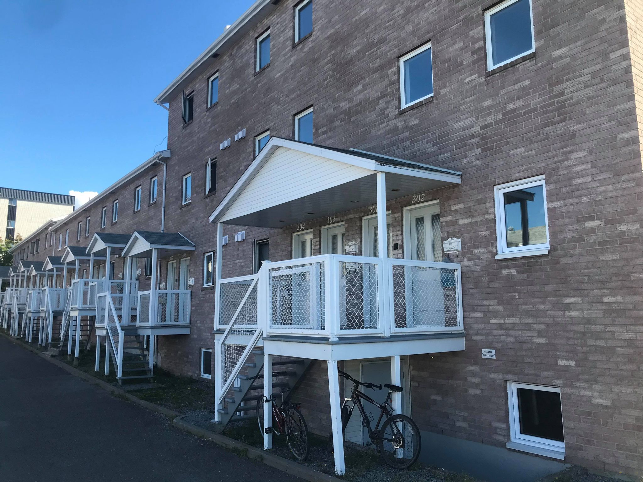 259 Av. de la Cathédrale, Rimouski, QC G5L 8B4 — photo 1