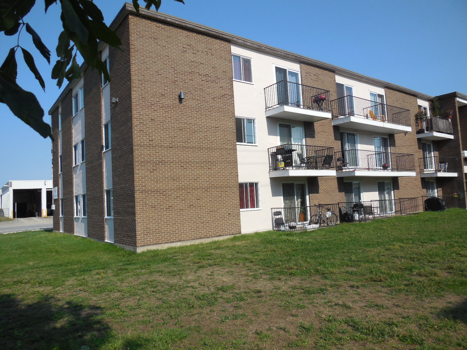 342 2e Rue E, Rimouski, QC G5M 1W7 — photo 1
